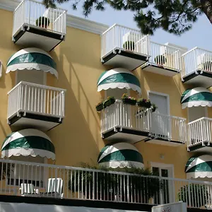 https://hotel-grottamare.hotelslidodijesolo.com