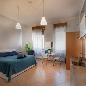 Pensjonat Italianflat - Rentroom Old Town - 200mt To Arena, Werona