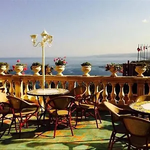 taormina-park-hotel.sicilyhotelsitaly.net/